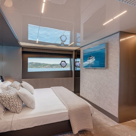 E3 yacht cabin