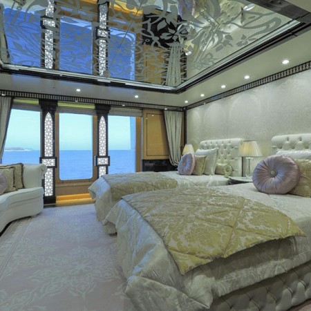 Elements yacht cabin