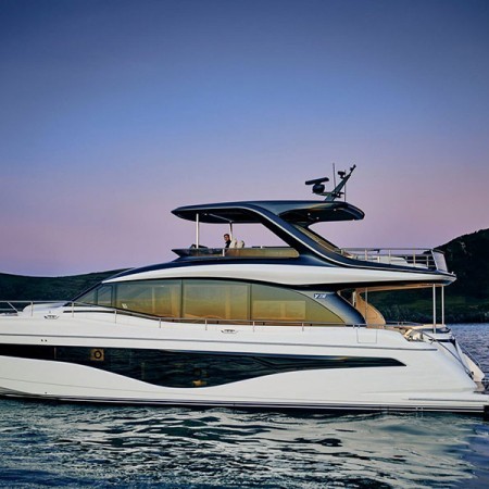 ELIZABETH Yacht Charter | 22.31m Princess