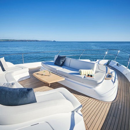 ELIZABETH Yacht Charter | 22.31m Princess