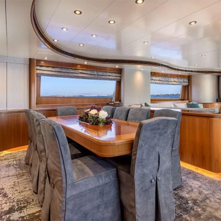 Energy yacht dining area