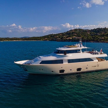 EOLIA Yacht Charter | 26.2m Ferretti