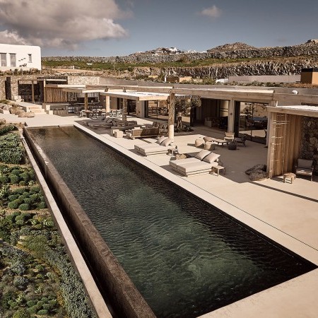 pool area of villa Etoile Mykonos
