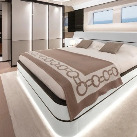 cabin for 2 charter guests