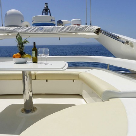 ferretti yacht Mykonos