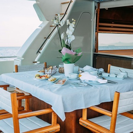 FERRETTI 80' | Mykonos Yacht for Rent