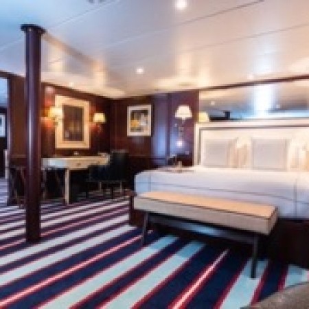 double cabin for 2 charter guests