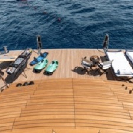 Force Blue yacht swim platform