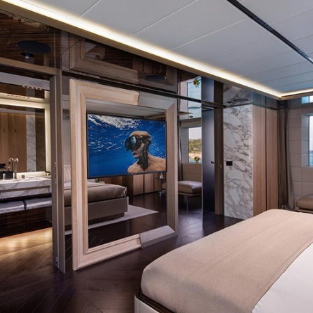 Geco yacht cabin for 2 charter guests