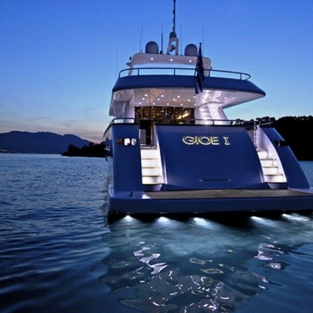 Gioe yacht stern