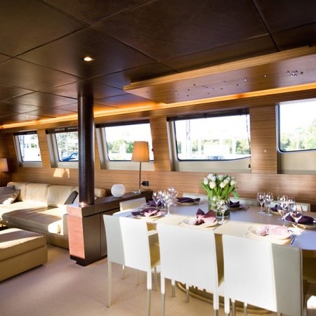 Gioe yacht salon