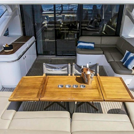 alfresco dining at Gitana II yacht