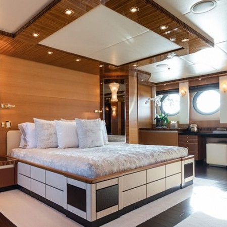 Hokulani superyacht charter