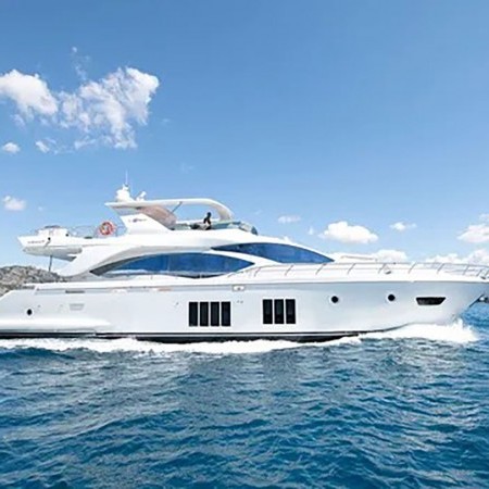 Azimut charter yacht Hubo