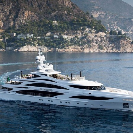 ILLUSION V Yacht Benietti Superyacht Charter