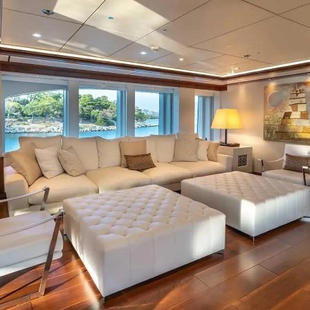 Immersive superyacht charter