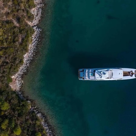 immersive yacht aerial view