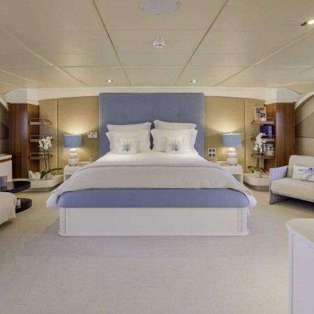 cabin for 2 charter guests