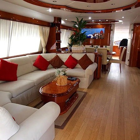 JAUNI Yacht Charter | 26.3m Amer 86'