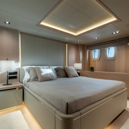 Jaz yacht cabin