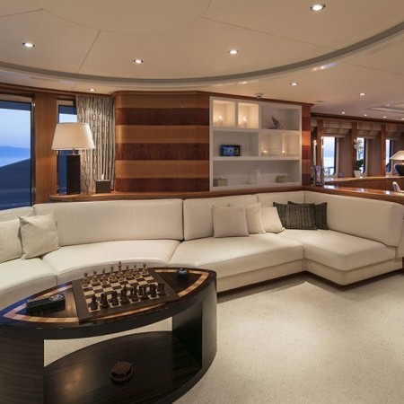 L'Equinox superyacht salon