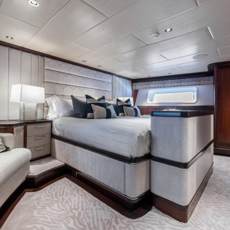 Master cabin of Lady M yacht