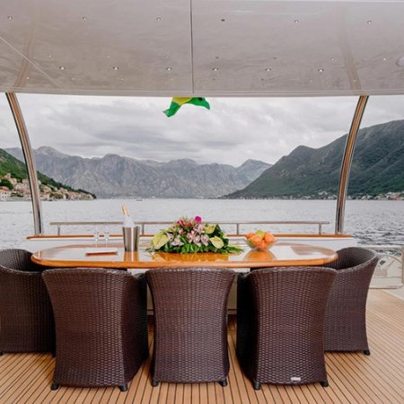 LADY MURA Yacht Charter | 29.1m Dominator