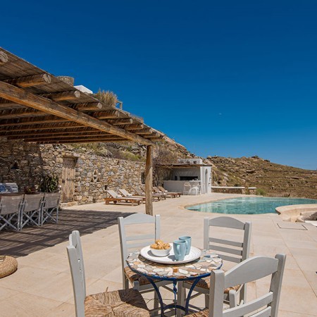 villa for rent in Mykonos with pool