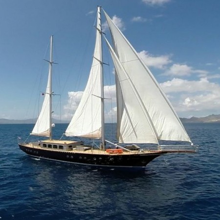 sailboat charter Le Pietre