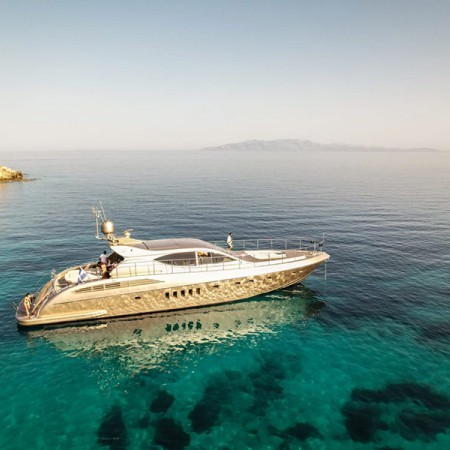the yacht that Elon Musk rented in Mykonos