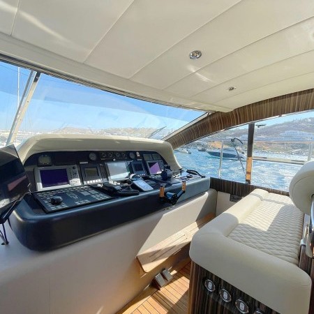 Private Daily & Weekly Charters with Leopard 80