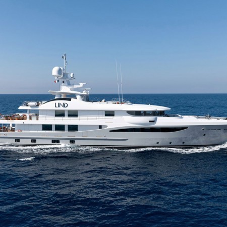 Lind yacht charter