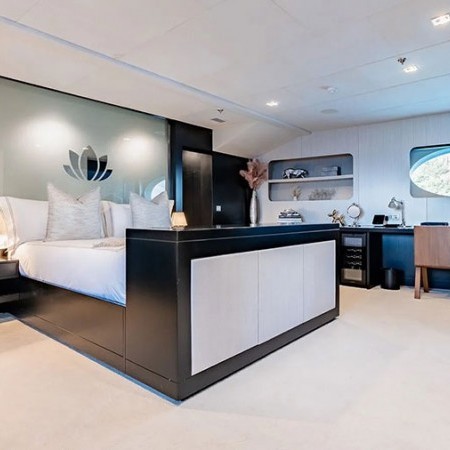 double bedroom for 2 charter guests