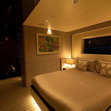 double cabin for 2 charter guests