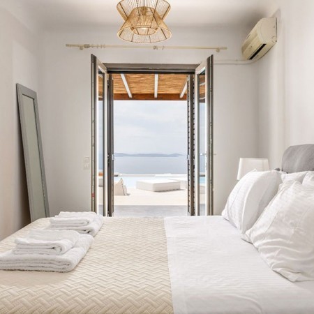 double bedroom at villa Parvati 