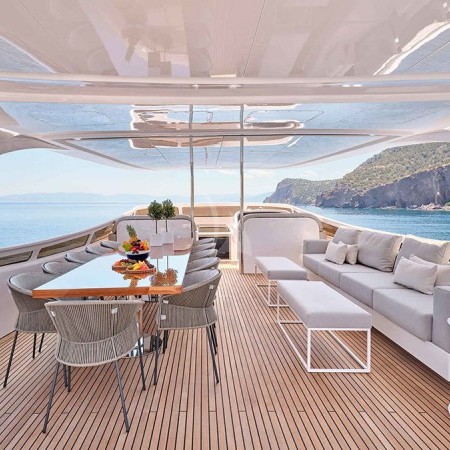 deck lounge