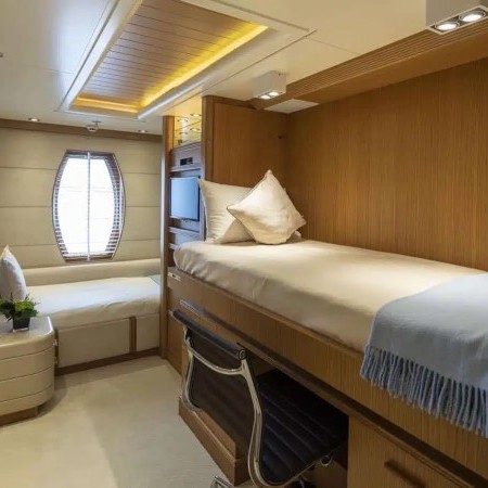 Marla yacht twin cabin