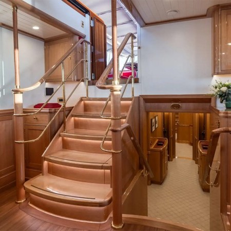 Maximus sailing yacht interior