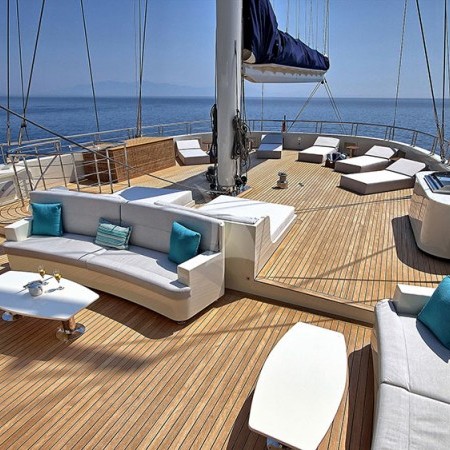Meira Yacht charter