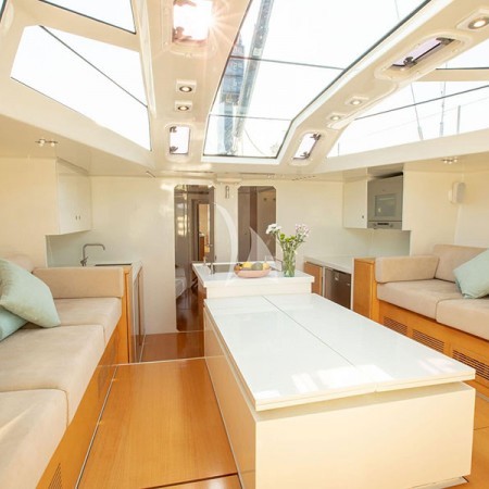 Miyabi - Luxury sailboat charter