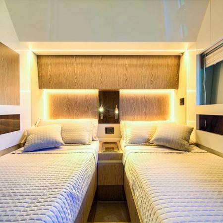 cabin for 2 charter guests