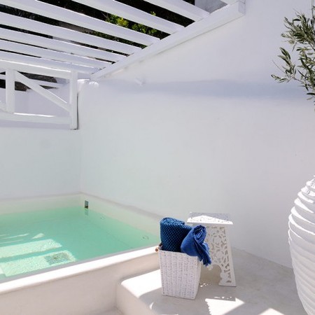 plunge pool