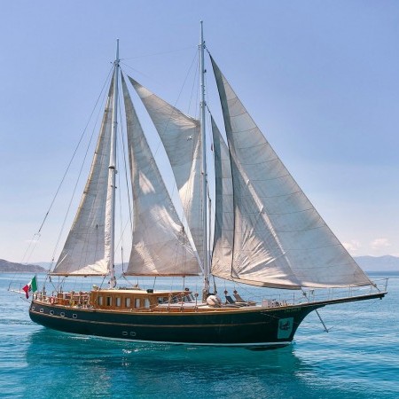Myra sailboat charter