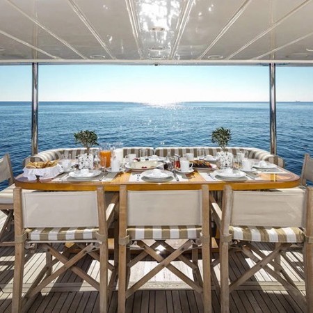 Mythos G yacht dining