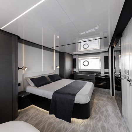 cabin for 2 charter guests