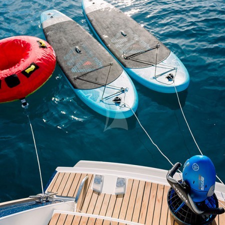 New Horizons 2 catamaran water toys