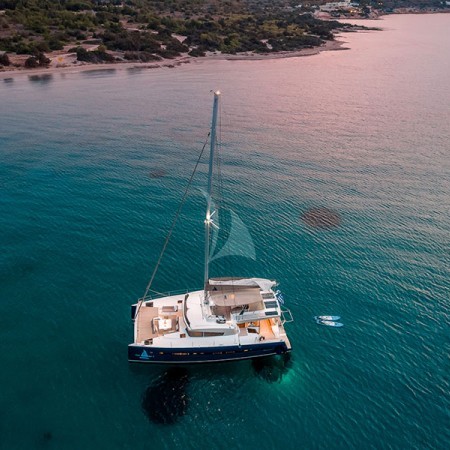 new horizons 3 catamaran charter in Greece