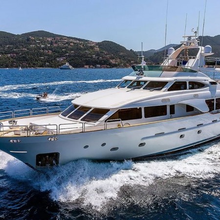 New Star yacht charter