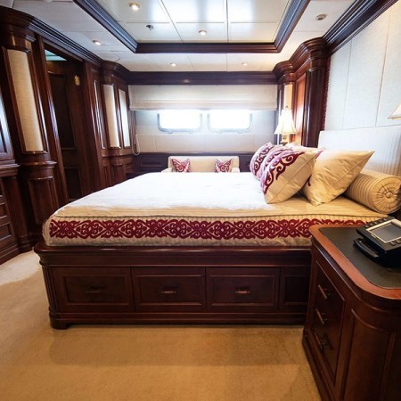 Nomad yacht cabin