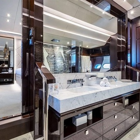 luxurious bathroom